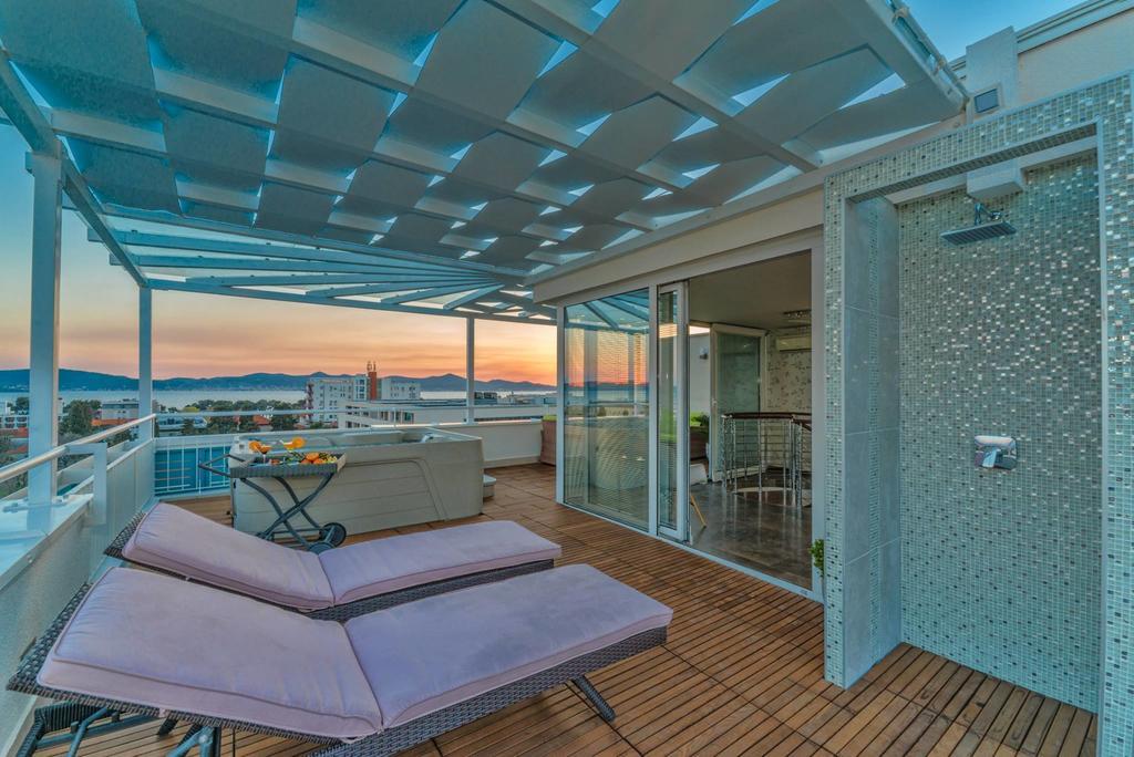 Sunset Penthouse Apartment With Jacuzzi And Seaview Zadar Exterior photo