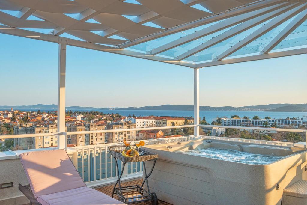 Sunset Penthouse Apartment With Jacuzzi And Seaview Zadar Exterior photo